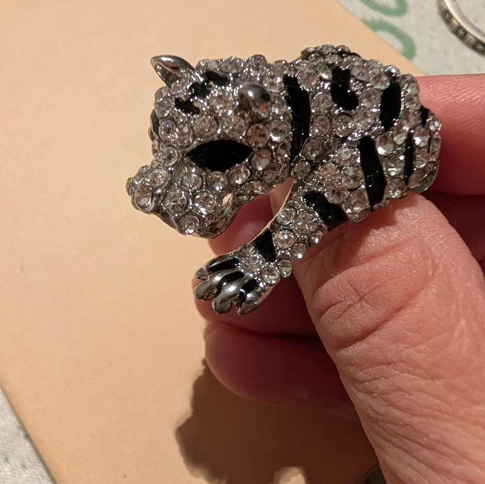 Crystal Jaguar Stretch Ring